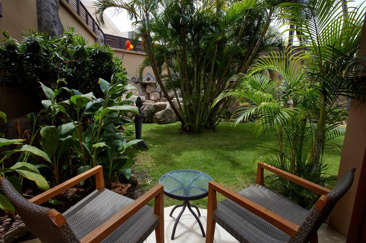 Manchebo Beach Resort And Spa Palm Beach Esterno foto